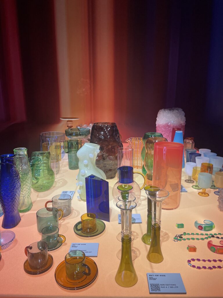 Composition de verreries tendance décoration 2026 à Maison & Objet